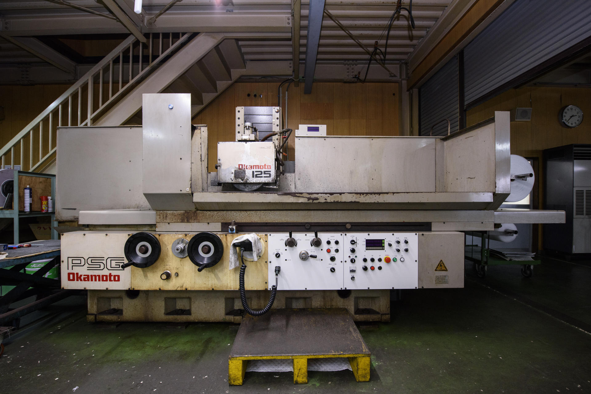 平面研削盤イメージ画像